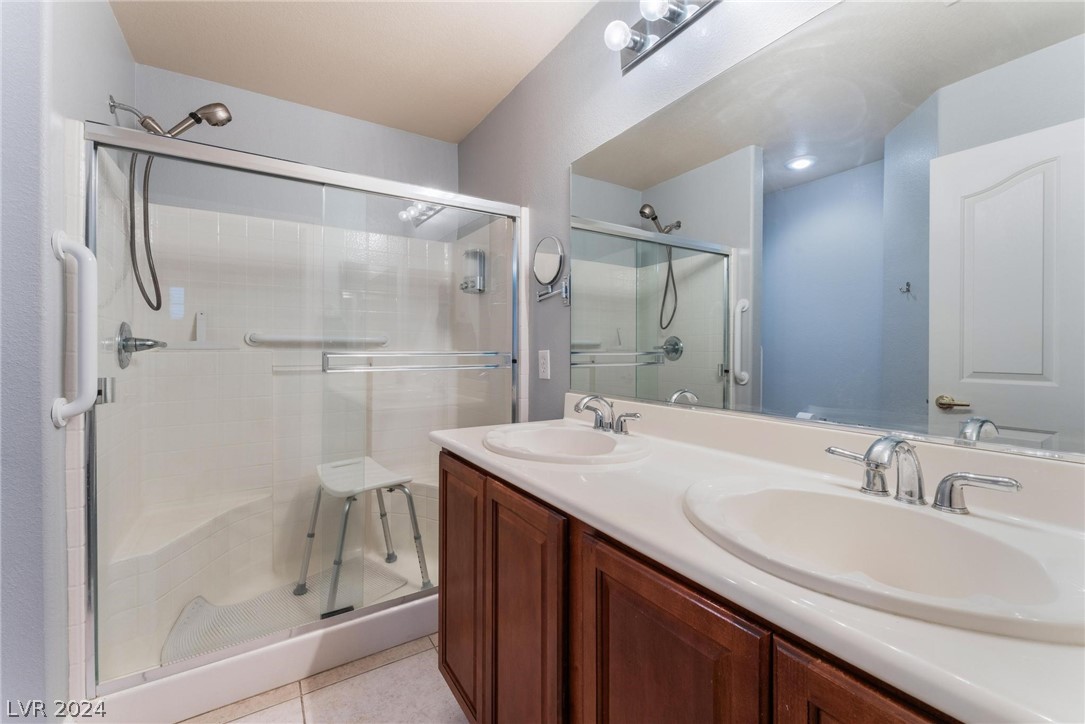 5362 Blue Oat Avenue 0