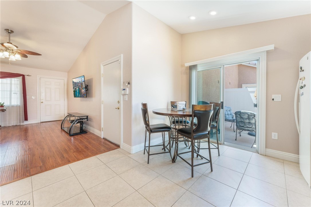 5362 Blue Oat Avenue 0