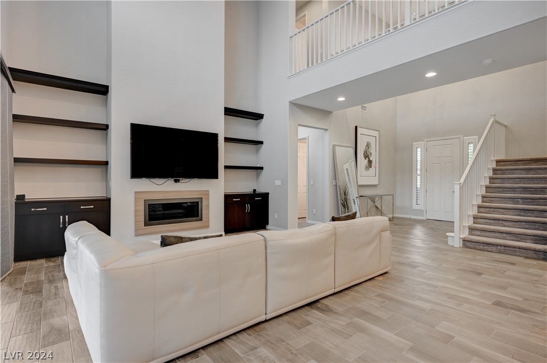 10433 Ember Rose Avenue