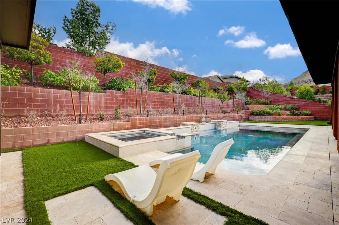 10433 Ember Rose Avenue