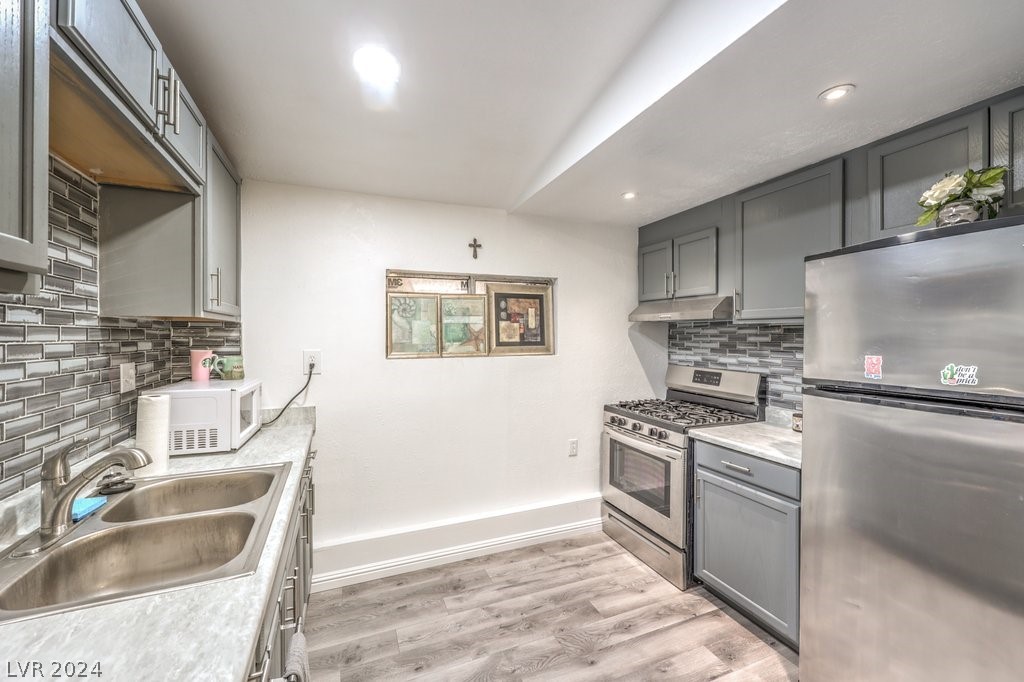4059 Village Square