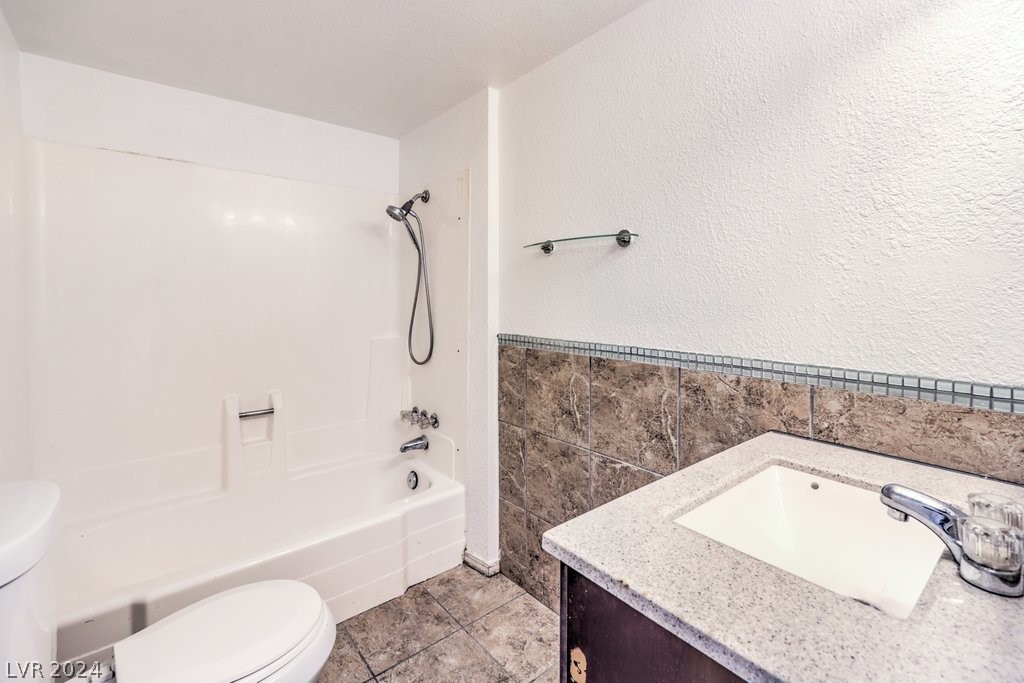 4059 Village Square