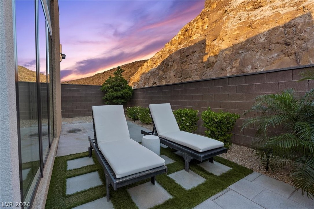 2195 Skyline Heights Lane