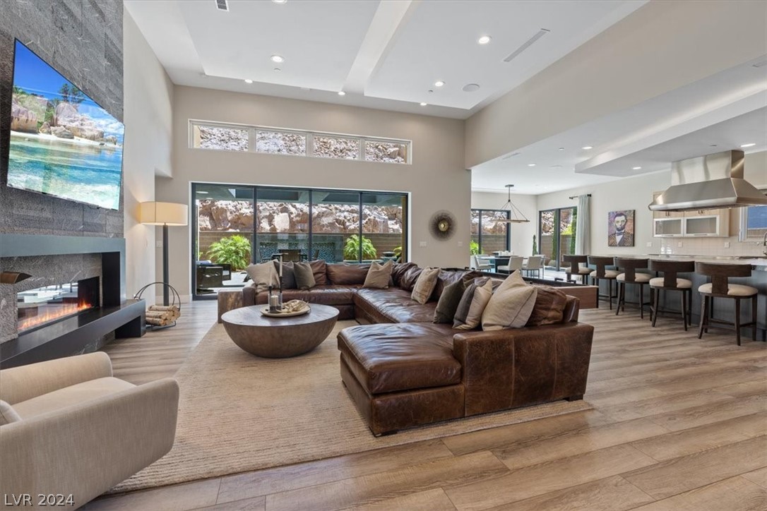 2195 Skyline Heights Lane