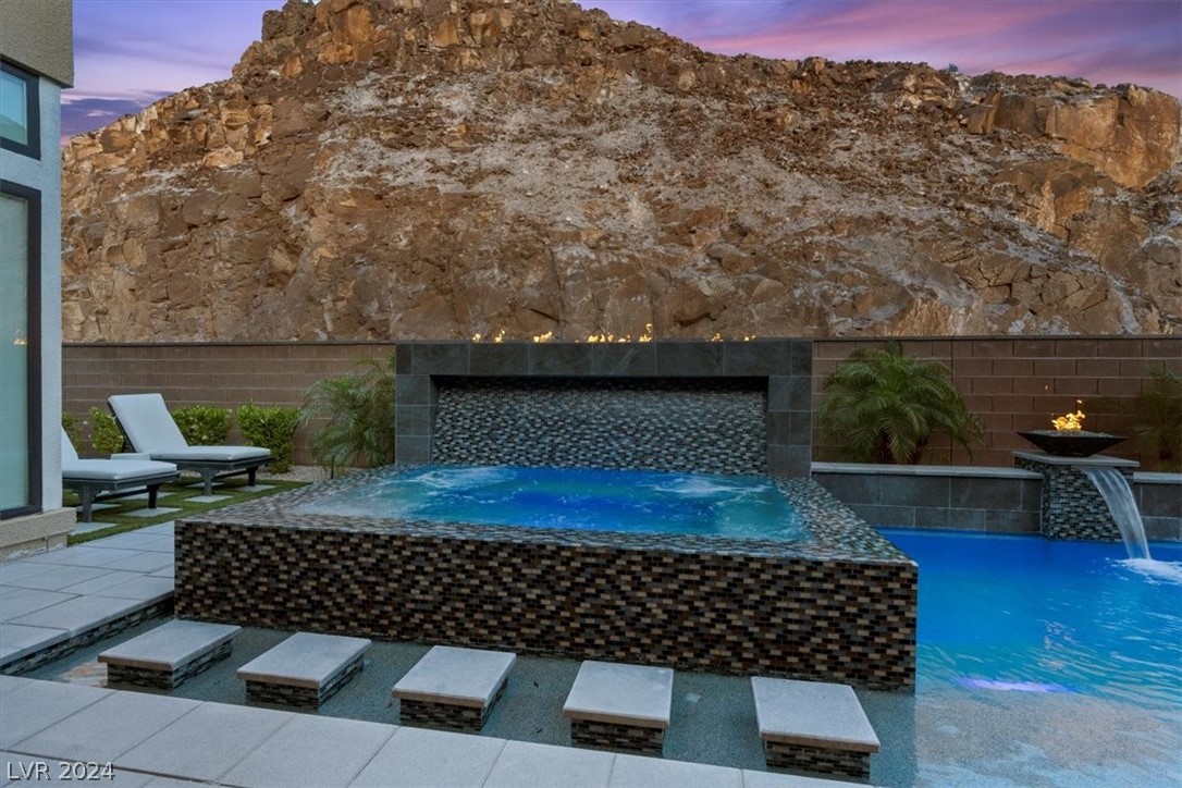 2195 Skyline Heights Lane