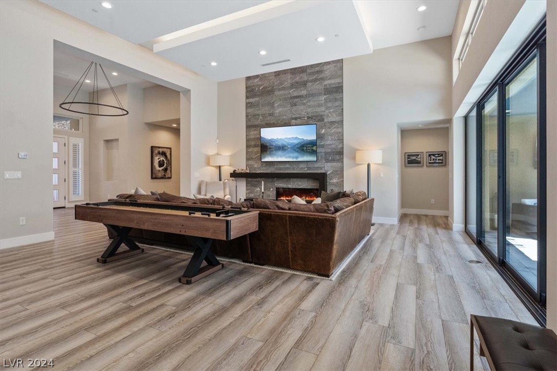 2195 Skyline Heights Lane