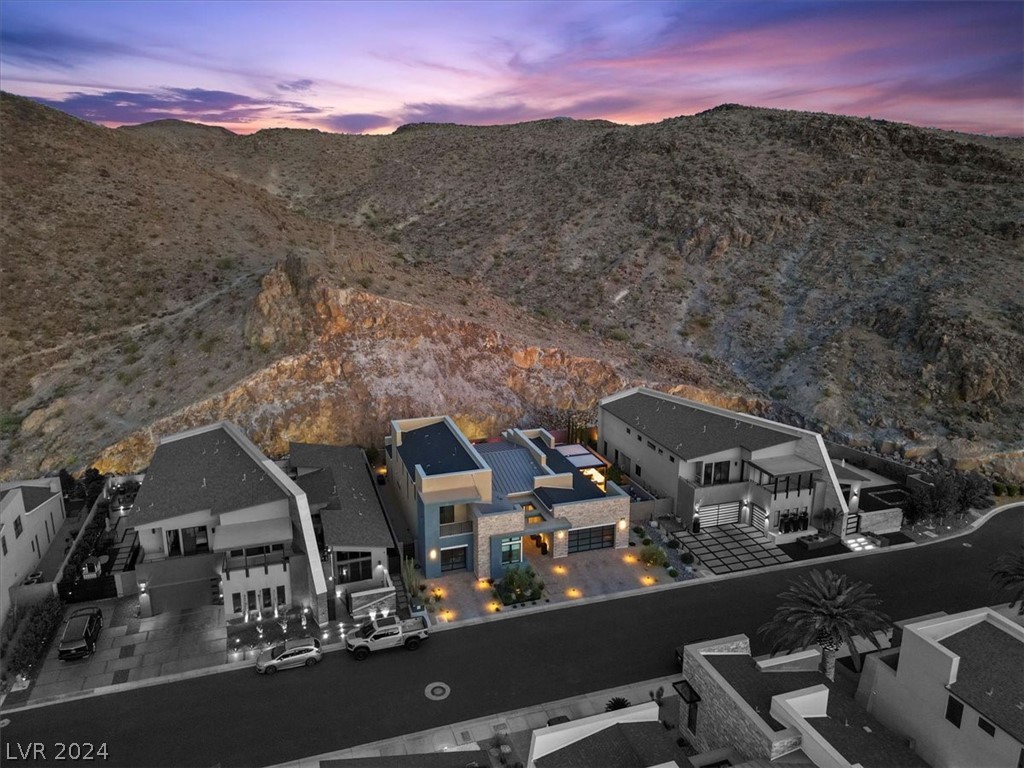 2195 Skyline Heights Lane