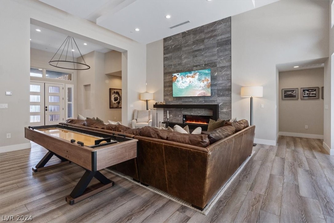 2195 Skyline Heights Lane