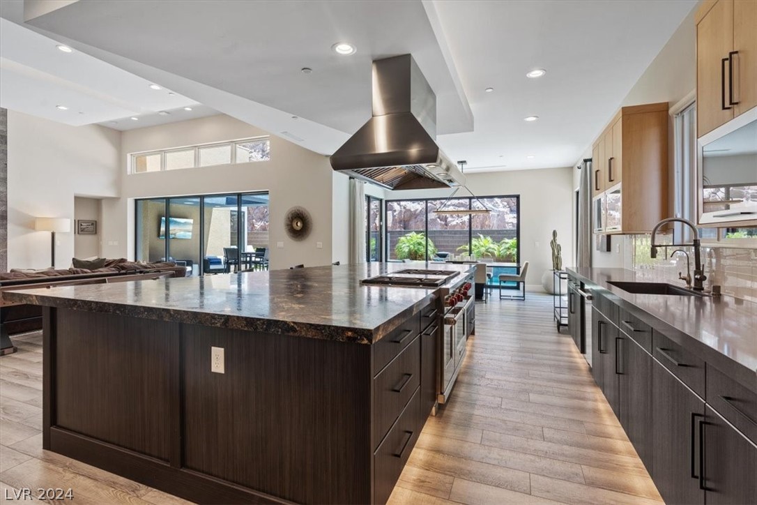 2195 Skyline Heights Lane