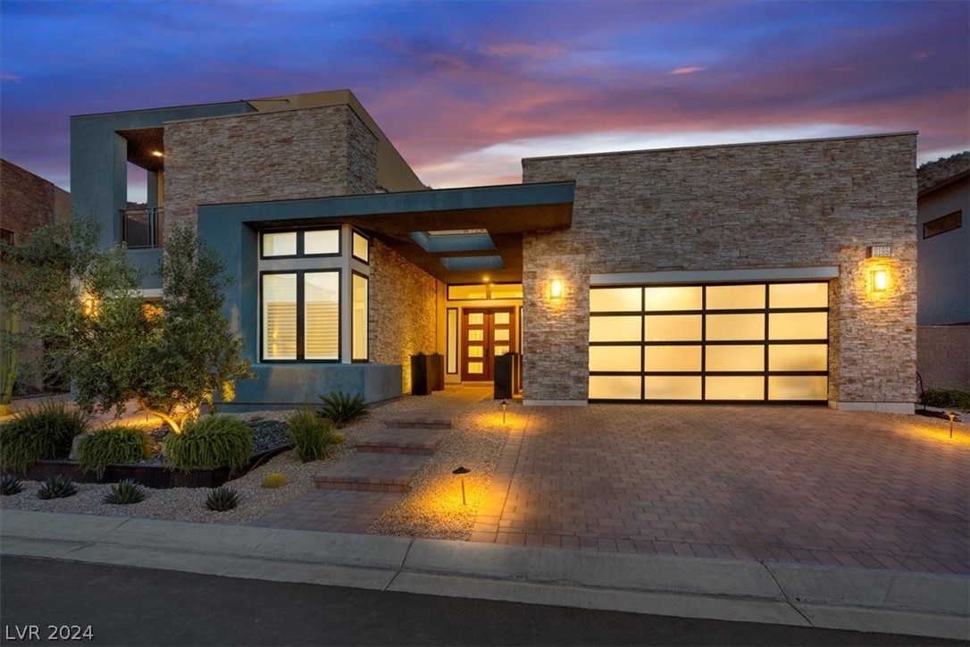 2195 Skyline Heights Lane