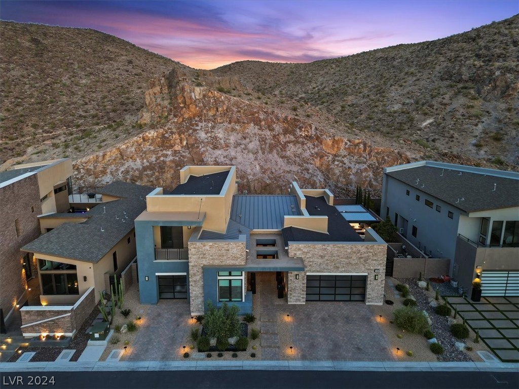 2195 Skyline Heights Lane