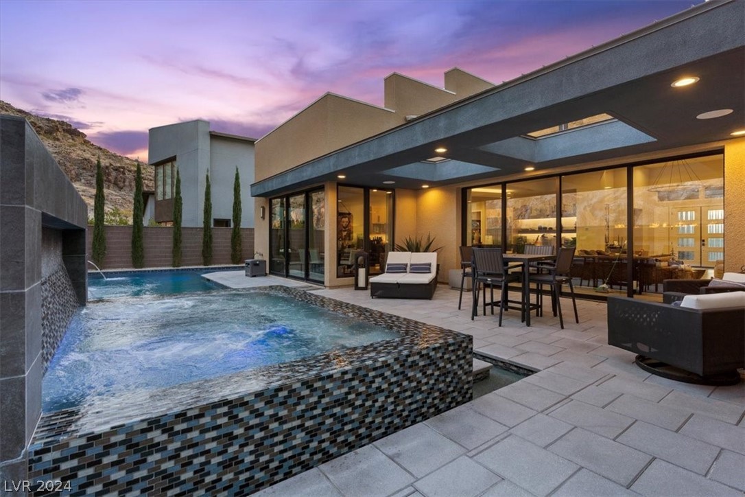 2195 Skyline Heights Lane