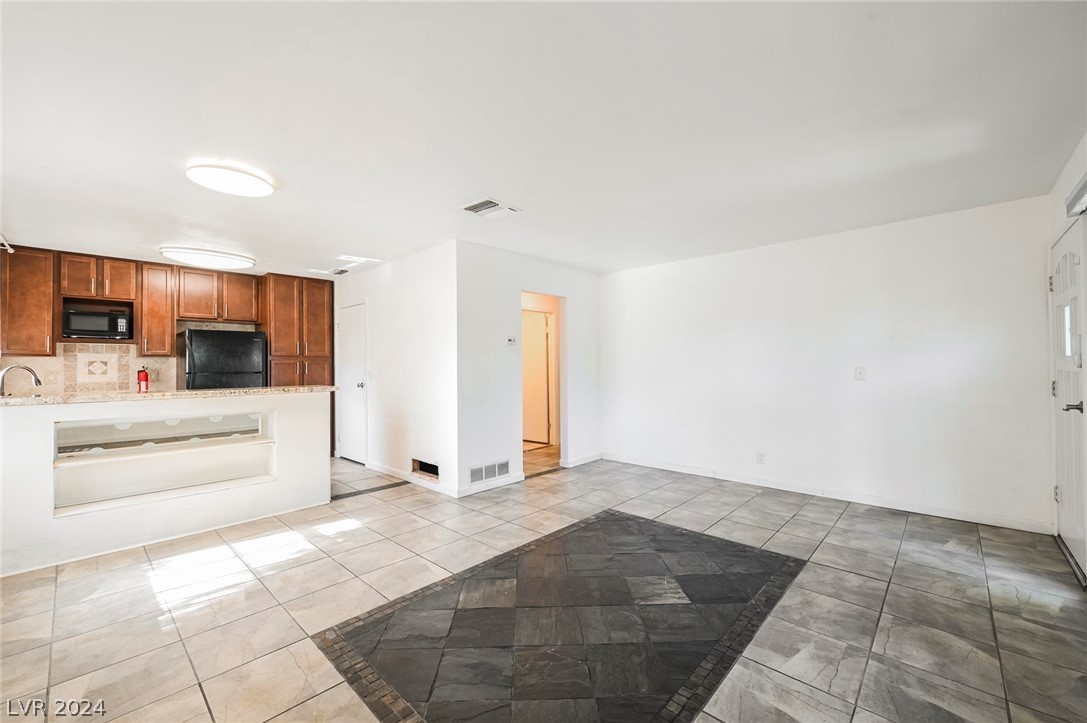 1453 Lorilyn Avenue 1