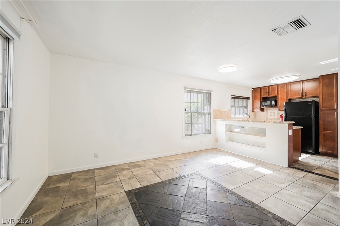 1453 Lorilyn Avenue 1