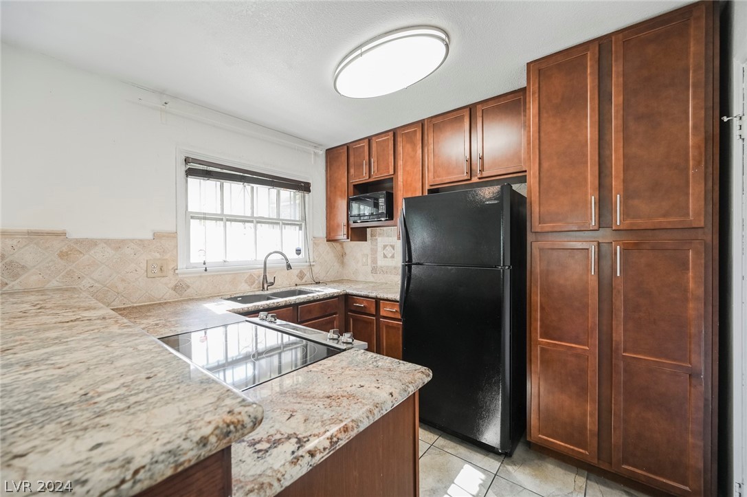 1453 Lorilyn Avenue 1