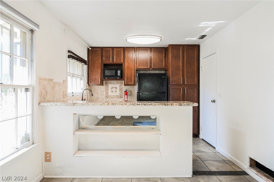 1453 Lorilyn Avenue 1