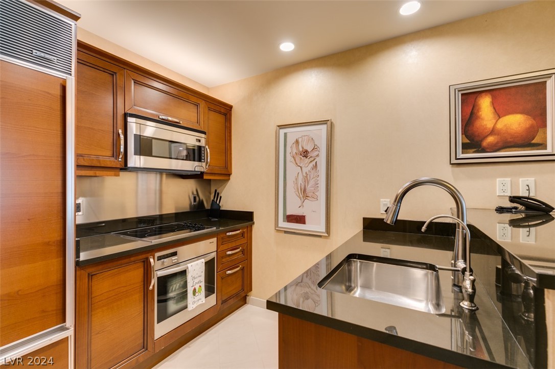 145 East HARMON Avenue 201