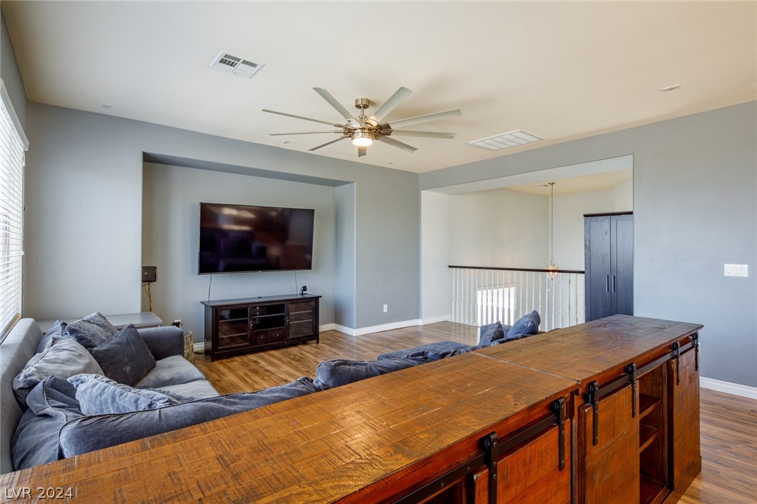 1048 Valley Light Avenue