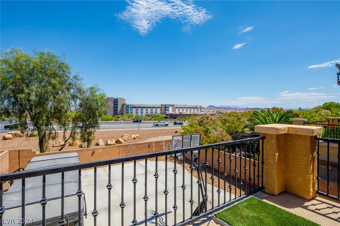 1048 Valley Light Avenue