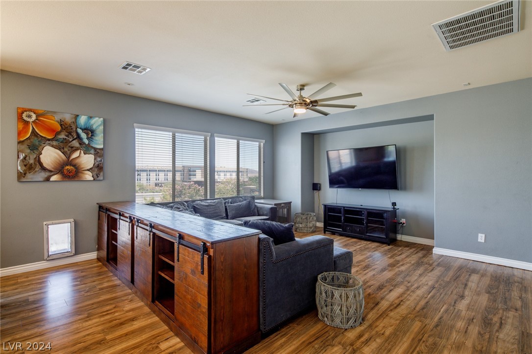 1048 Valley Light Avenue