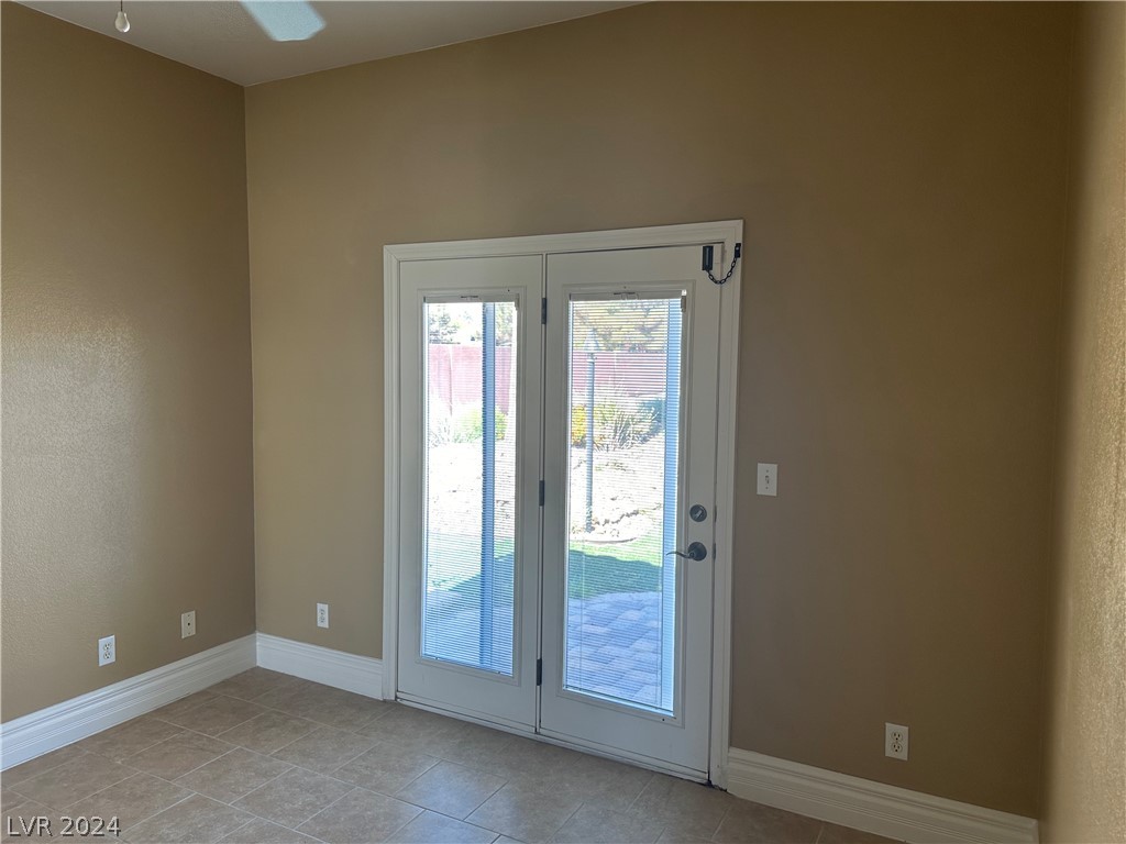 9940 Four Views Street