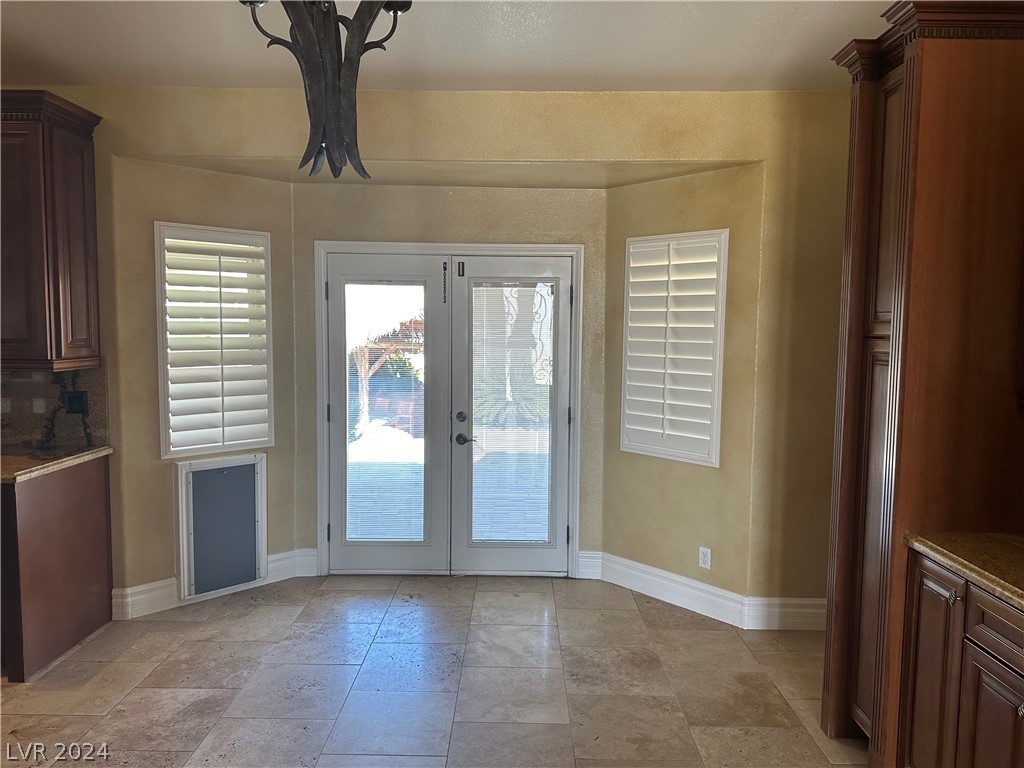 9940 Four Views Street