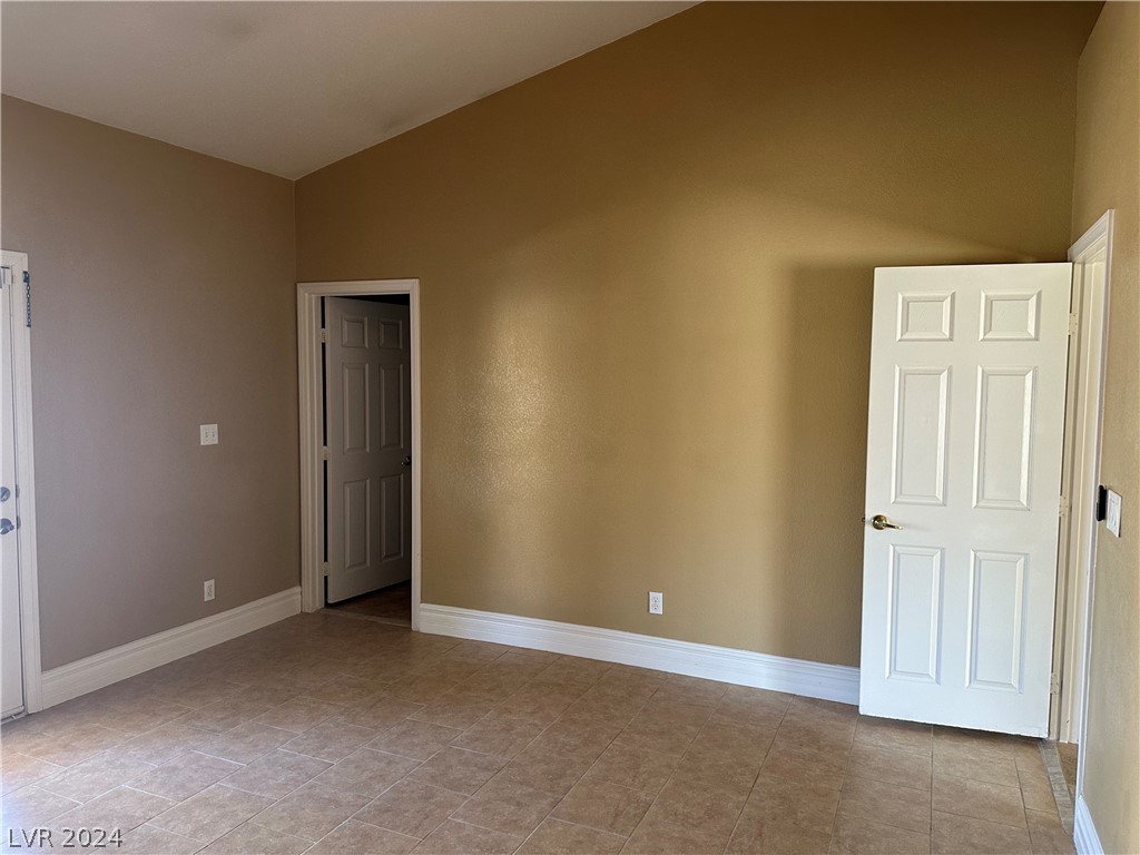 9940 Four Views Street