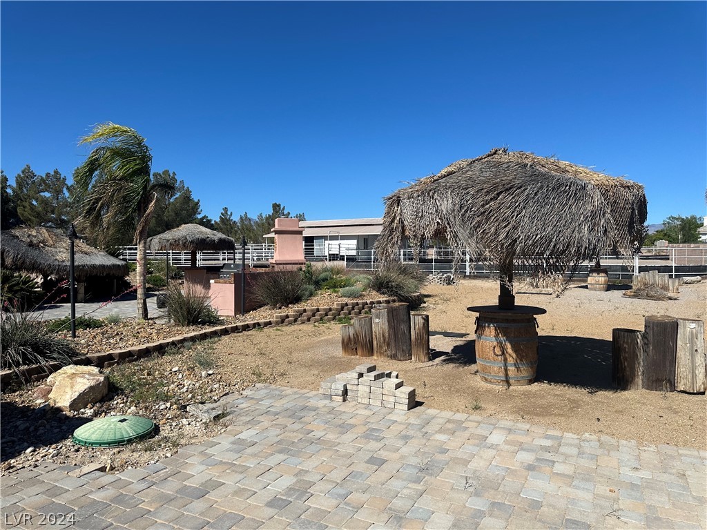 9940 Four Views Street