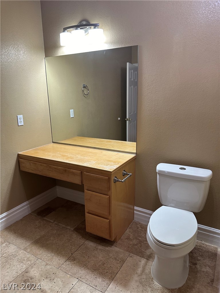 9940 Four Views Street