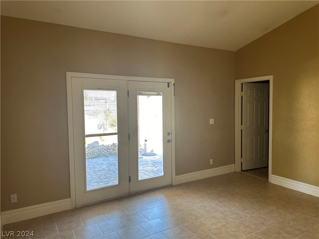 9940 Four Views Street