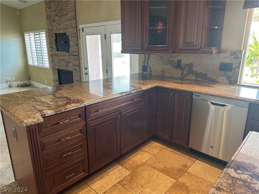 9940 Four Views Street