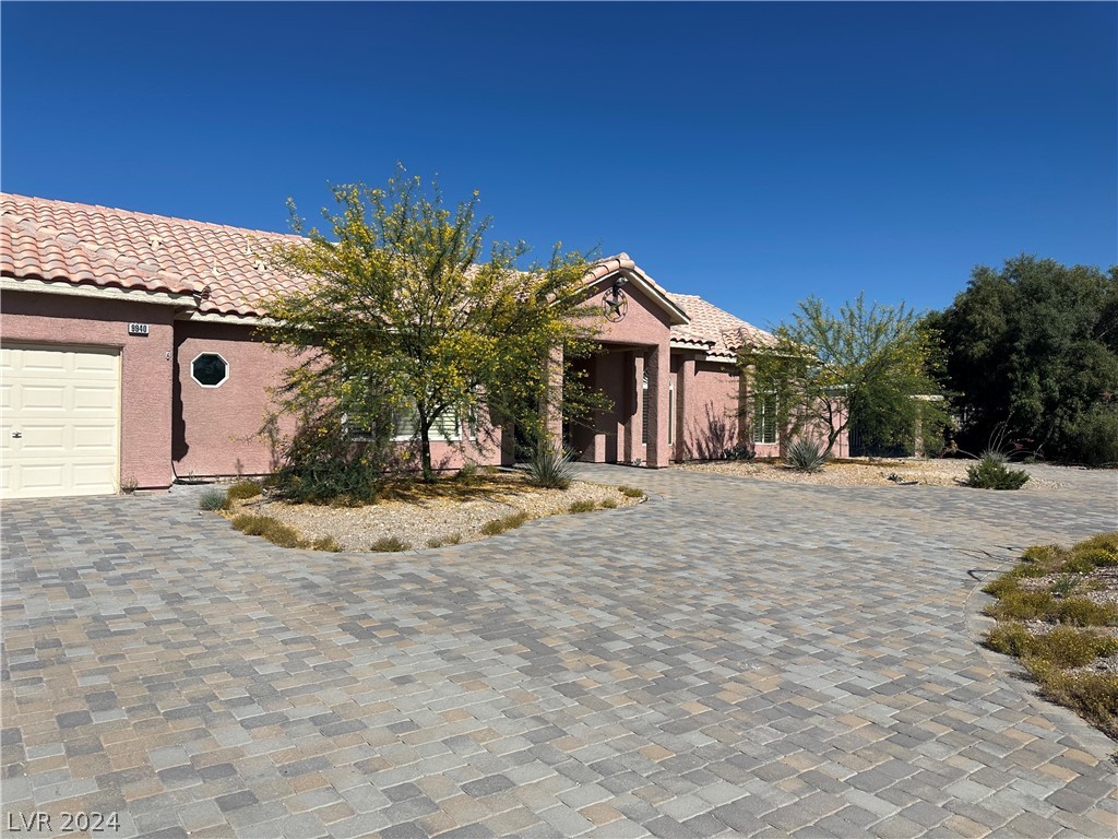 9940 Four Views Street