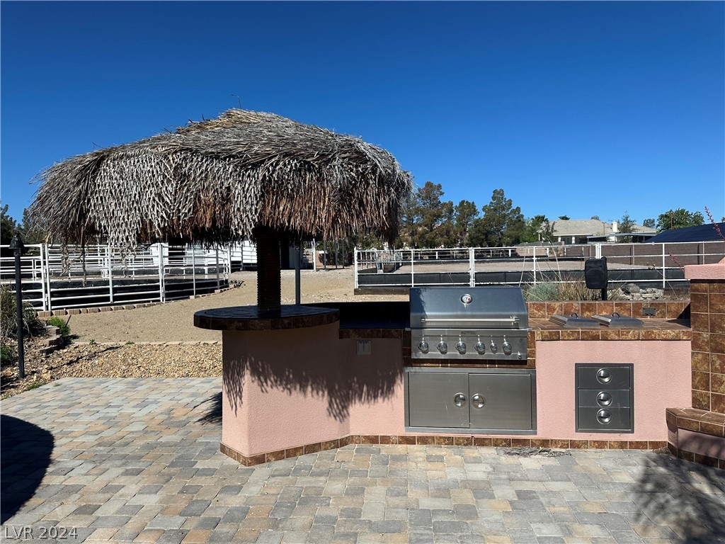 9940 Four Views Street