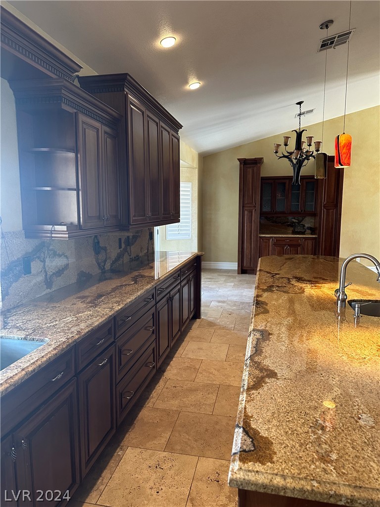 9940 Four Views Street