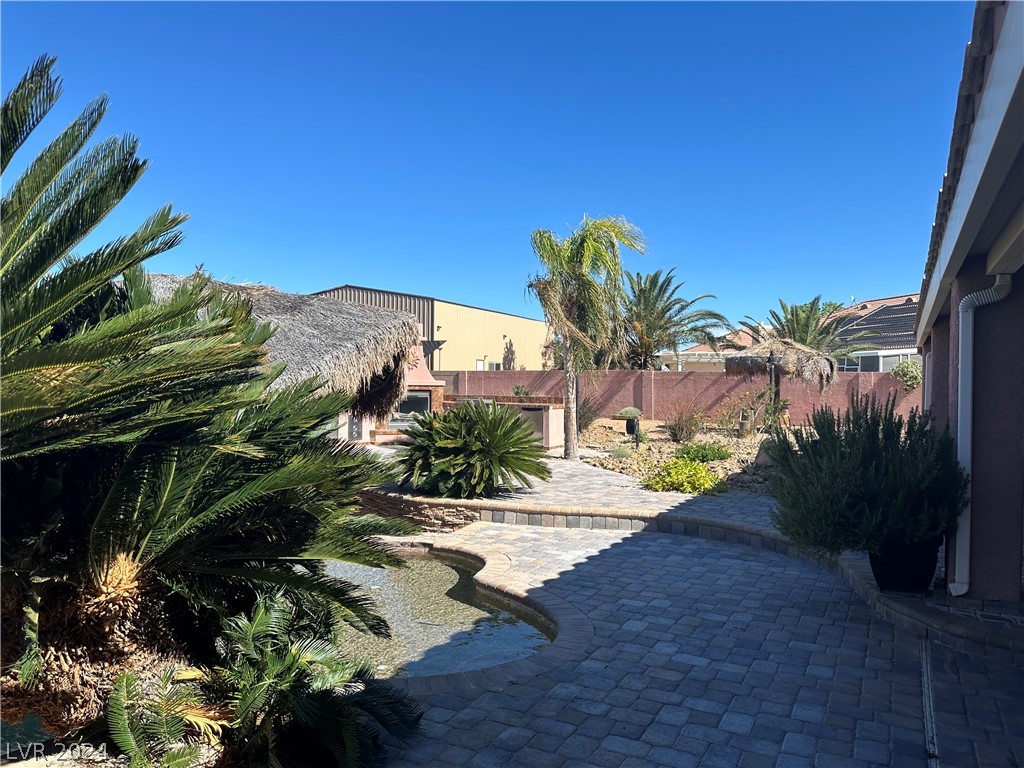 9940 Four Views Street