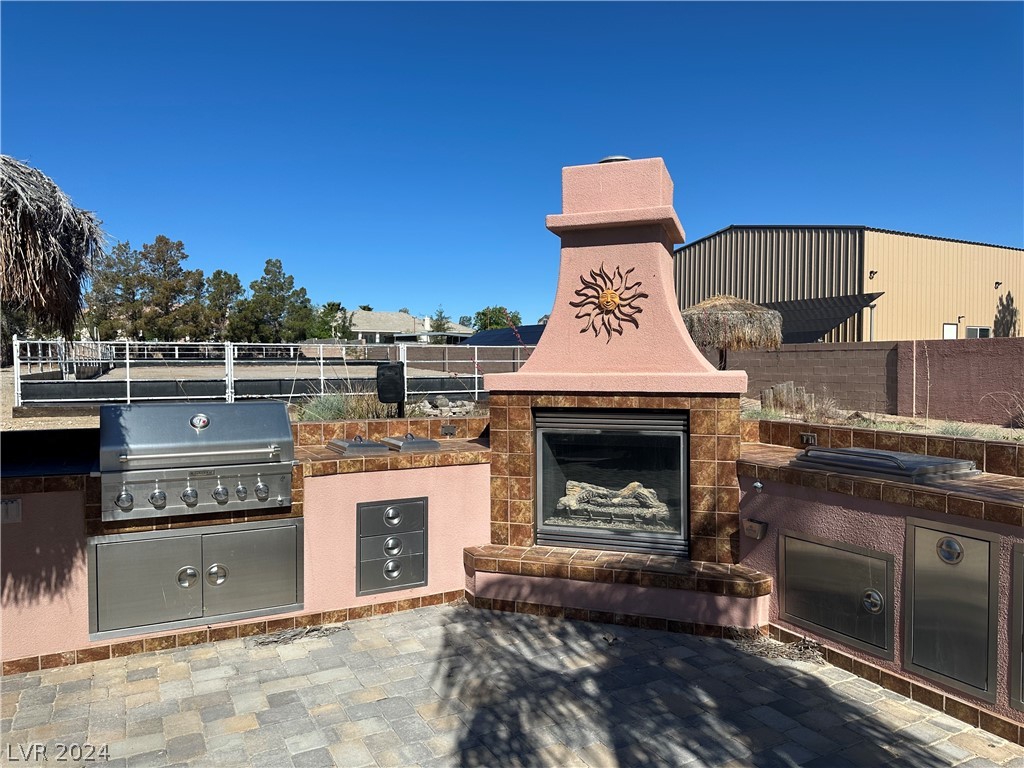 9940 Four Views Street