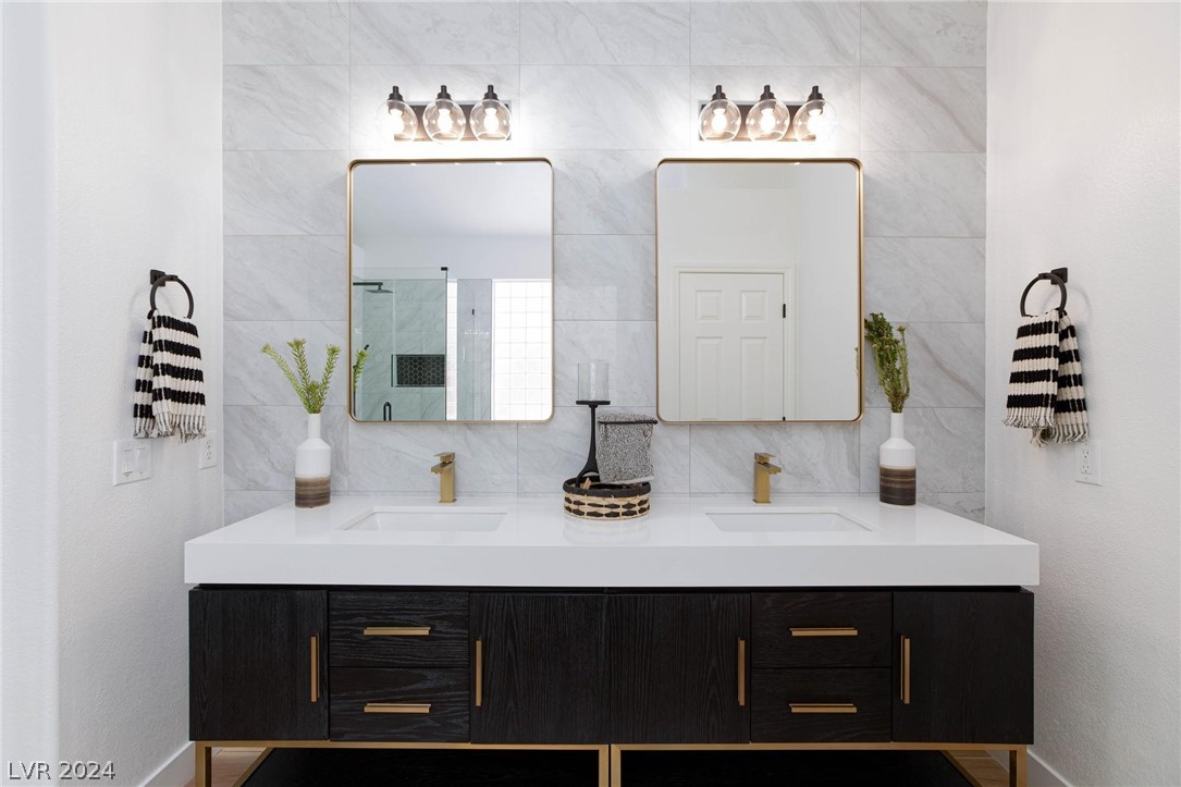 1174 Mirage Lake Street