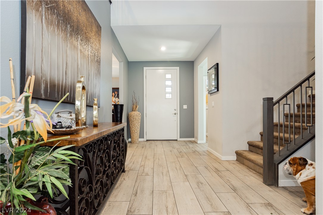 6833 Peakview Street