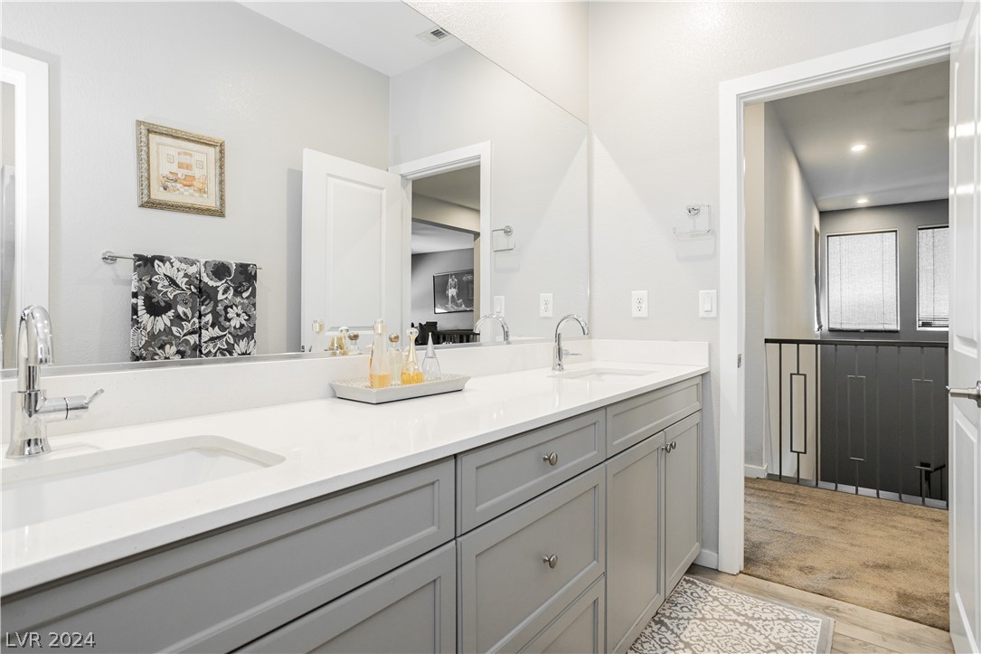 6833 Peakview Street