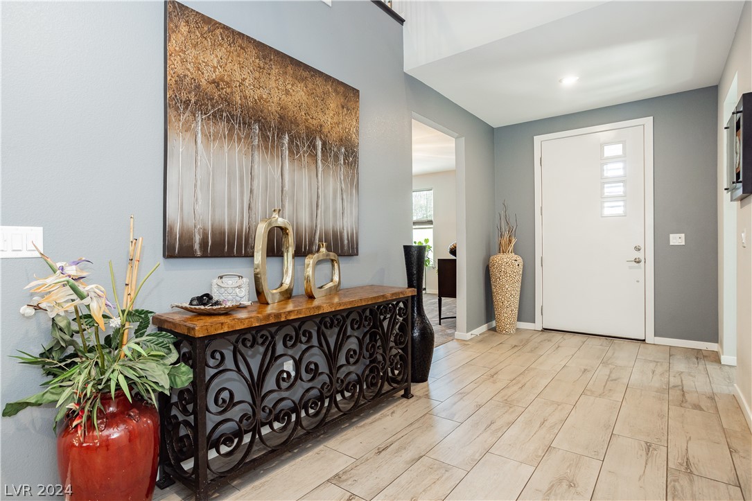 6833 Peakview Street