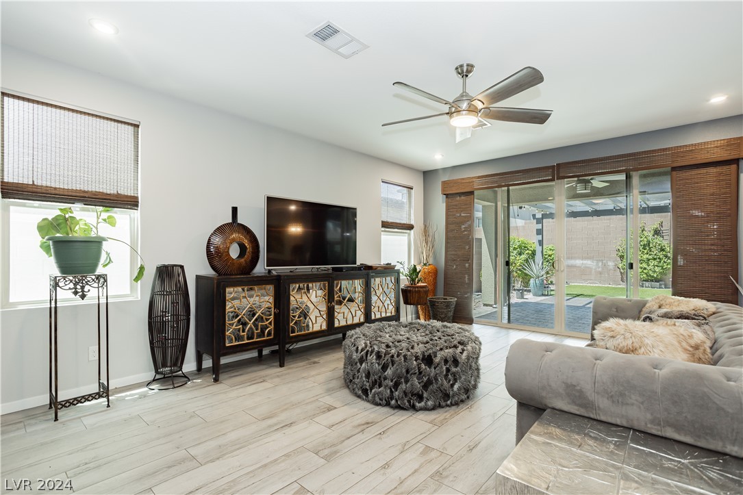 6833 Peakview Street