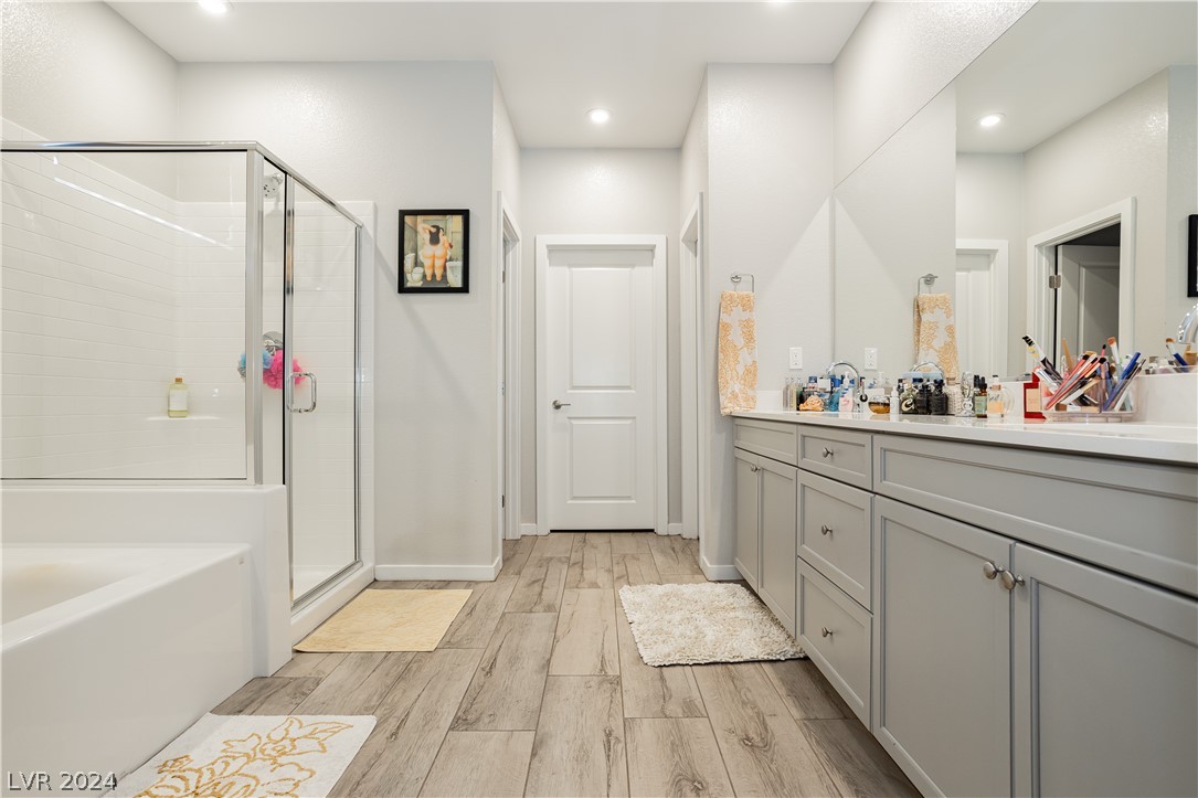 6833 Peakview Street