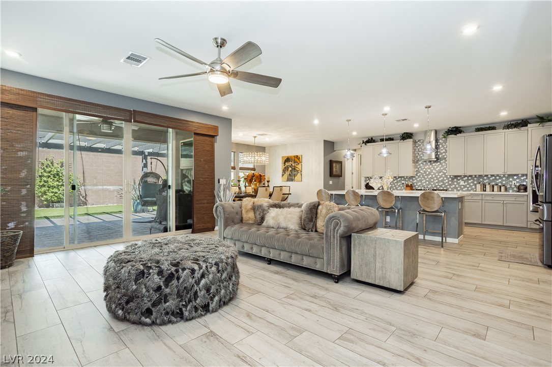 6833 Peakview Street