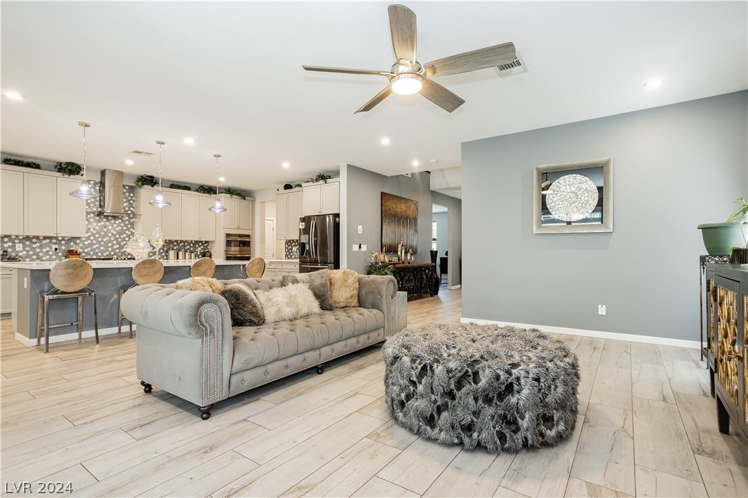 6833 Peakview Street