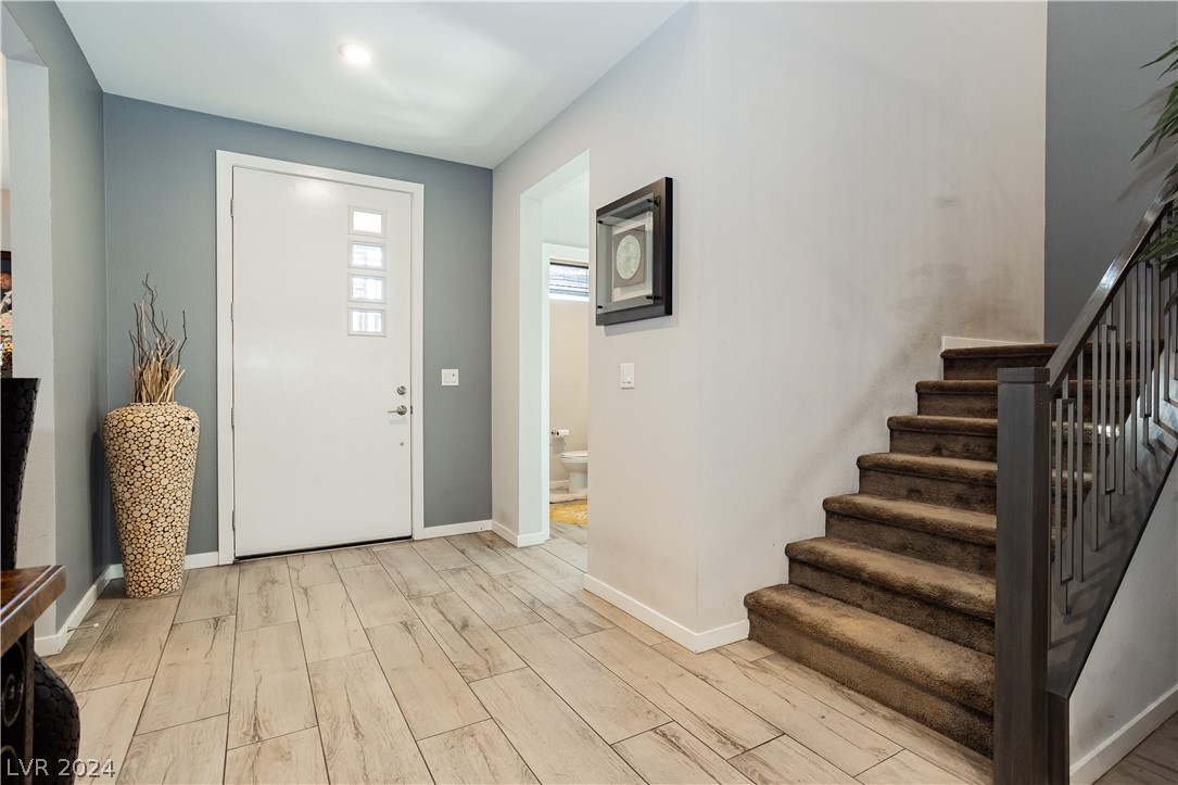 6833 Peakview Street