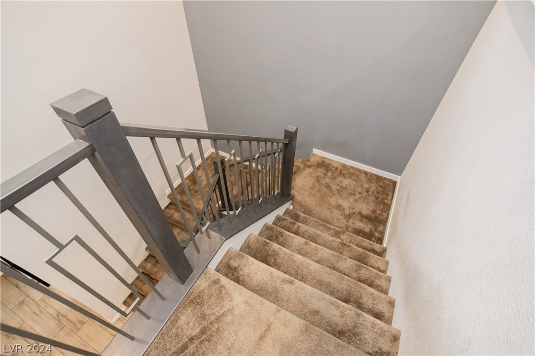 6833 Peakview Street