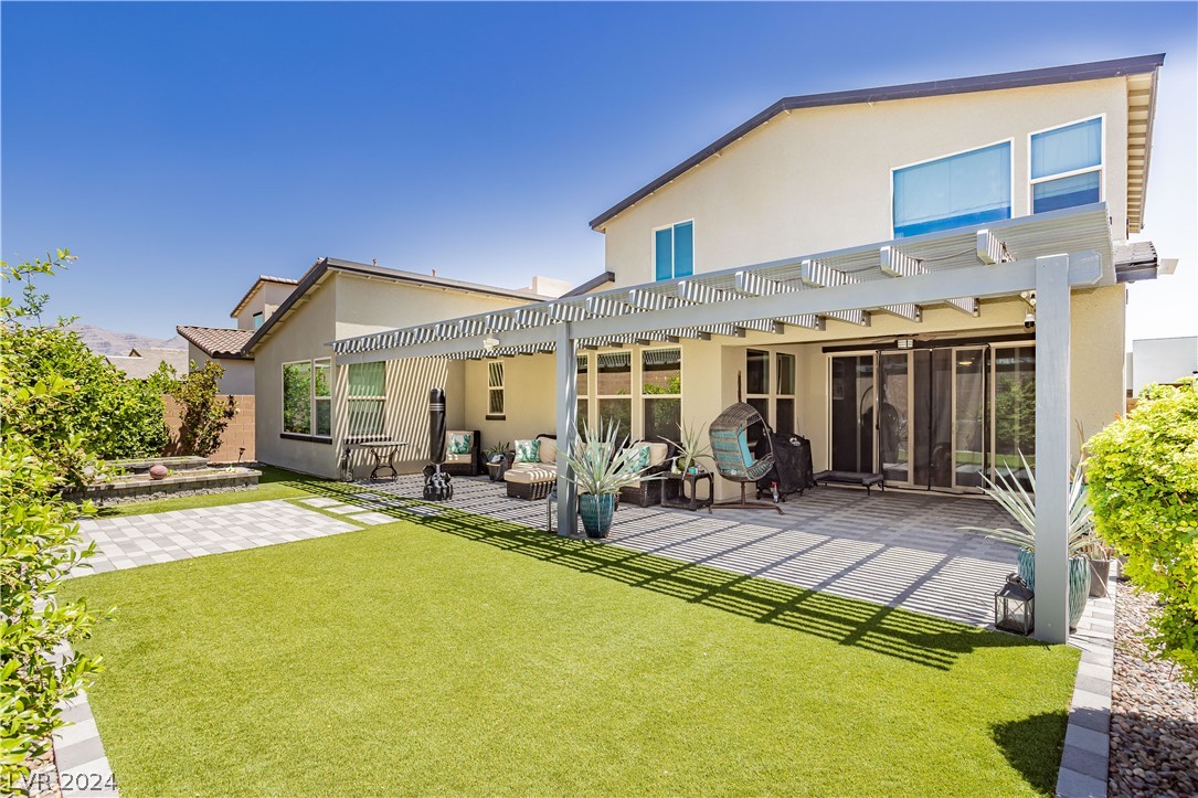 6833 Peakview Street