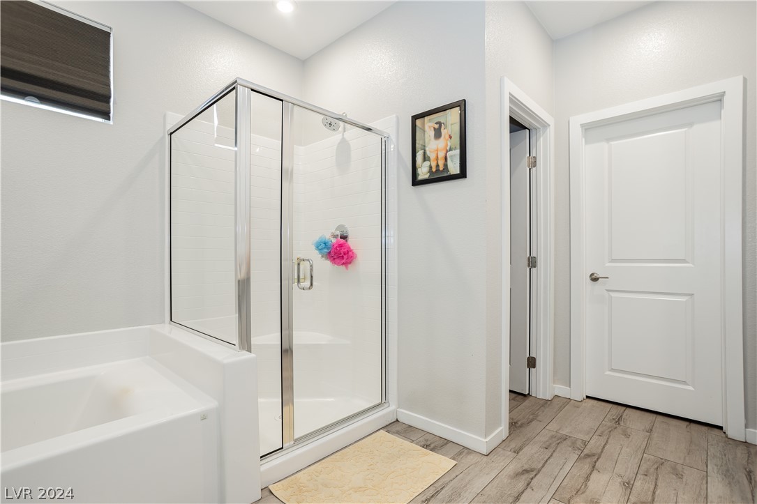 6833 Peakview Street