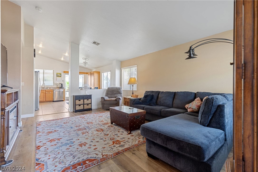 8508 Timber Pine Avenue