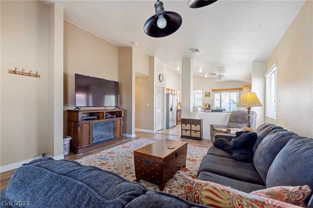 8508 Timber Pine Avenue